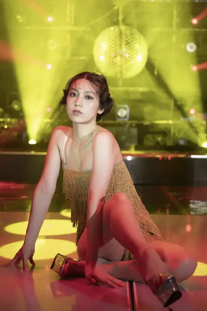 사토 아이리 사진집 「스포트라이트에 비춰져」 Set.02