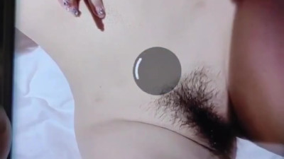 見事な美貌の美女が、オーラルセックスや胸を露わにするなど、露骨な性行為に及ぶ様子が映し出されています。彼女は非常に挑発的です china (4)