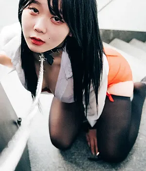 ZIA.Kwon 권지아, 루지 ‘사무실 노예’ Set.01