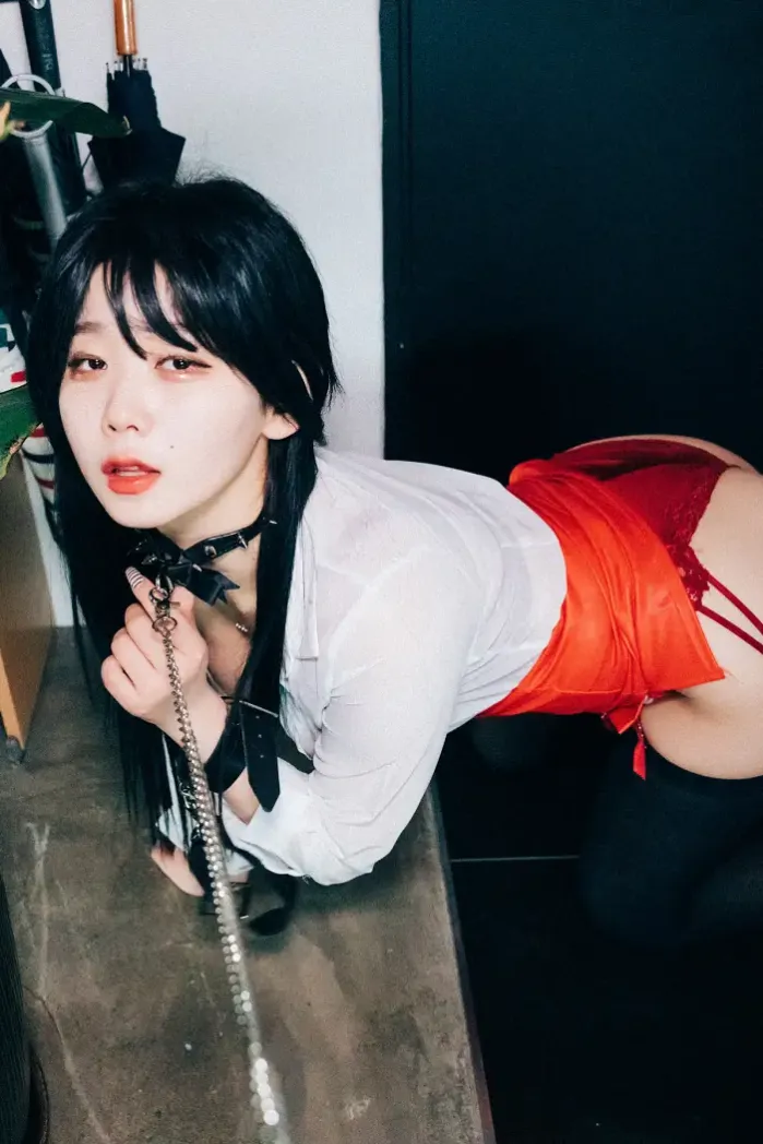 ZIA.Kwon 권지아, 루지 ‘사무실 노예’ Set.01