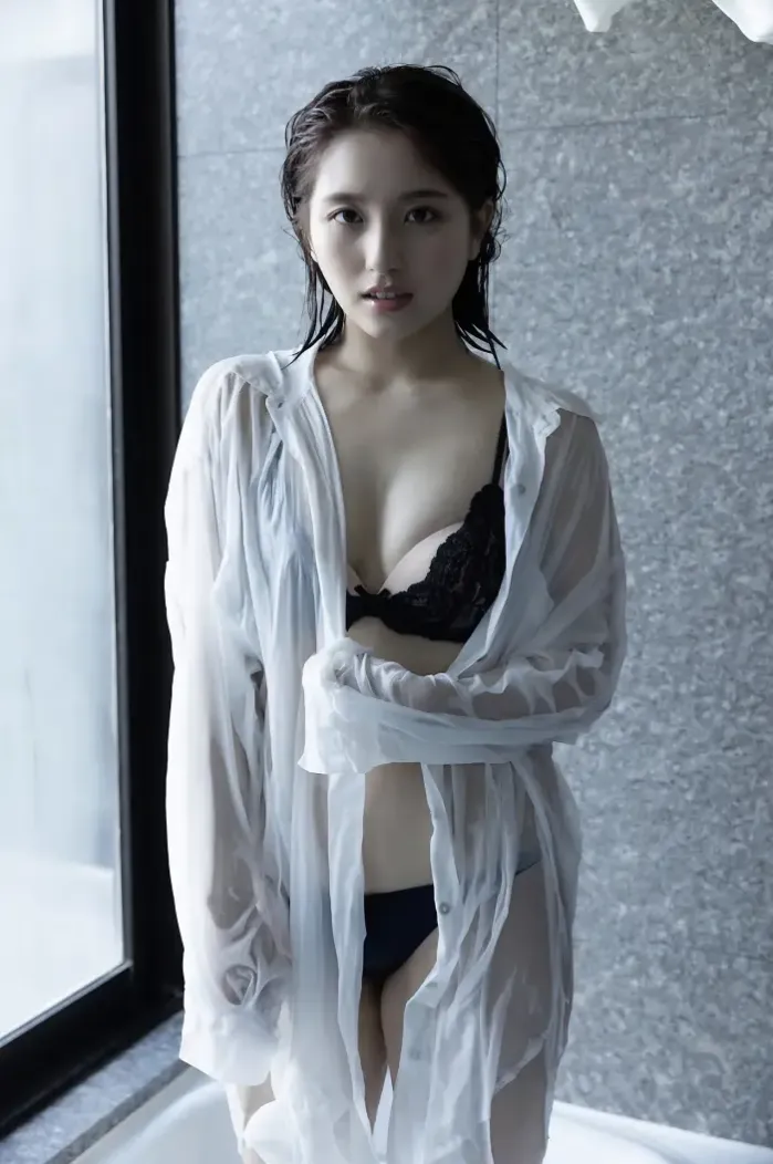 오와다 나나, FRIDAY 디지털 사진집 [스위트룸에서 단둘이] Set.02