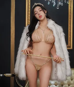 진다율, 비밀스토리 Vol.06 「더 퀸 슈페리어」 세트.01