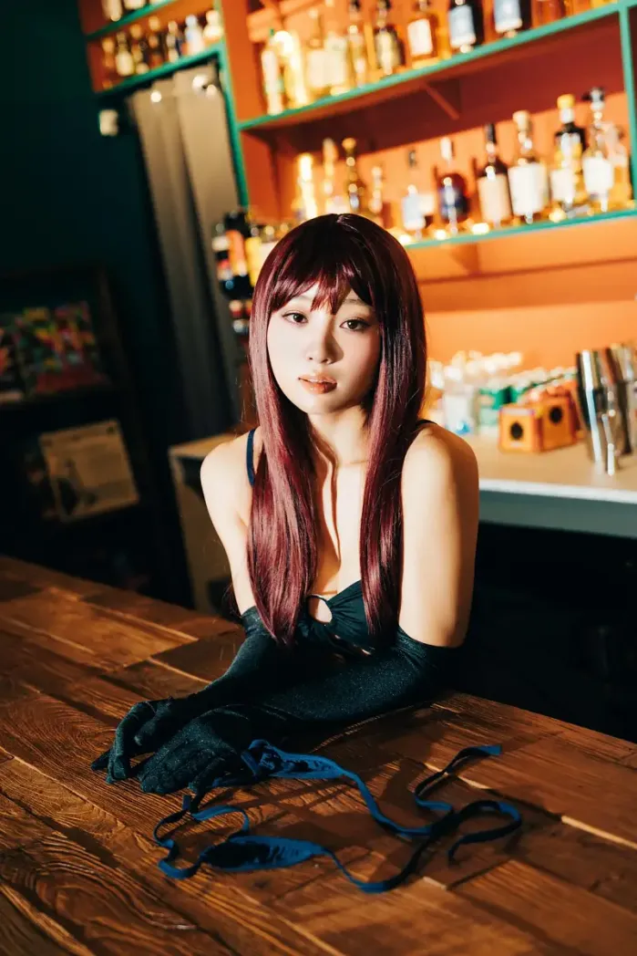 검은 눈, 하이비아 「시크릿 바」 세트.01