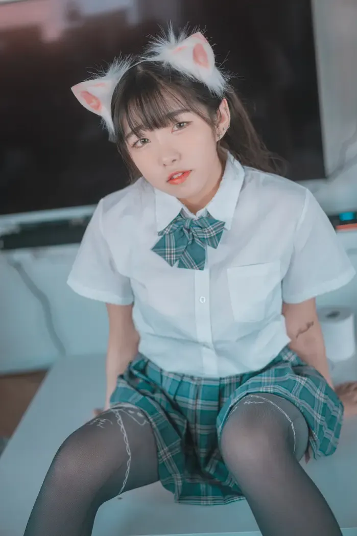 Sonson 손손, DJAWA ‘Plug Me In’ Set.01