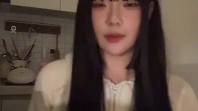 25.11.06 존예★라이브 [밴드넘어가기 직전] 유륜 상의오픈까지~ zxzcc00     bj