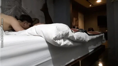 구 아프녀 여름이 올노출 적랄한 뒷보지 떡질